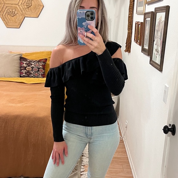 MINKPINK Black Knit Sweater with shoulder detail - Picture 1 of 3